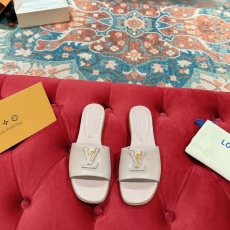 Louis Vuitton Slippers